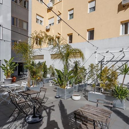 Gin O'Clock In Lisbon - By Misha'S Place 3A Bagian luar foto